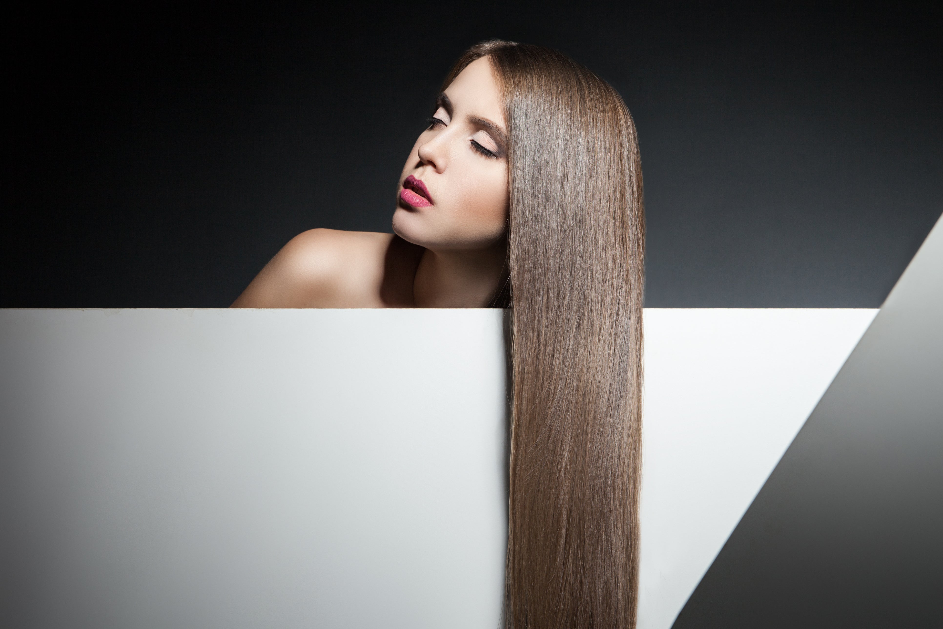 Brittle, Dry, and Tired Hair? We Know How to Bring It Back to Life!